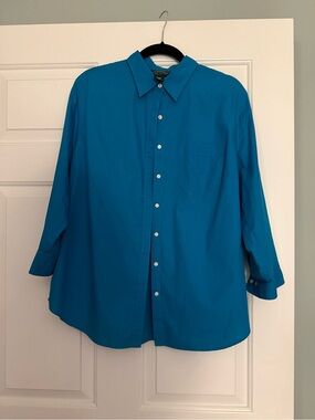 Lauren Ralph Lauren Classic Button-Up Shirt in dark Teal Blue